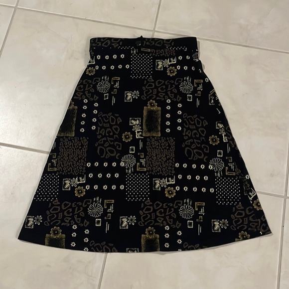 tape measure Dresses & Skirts - 3/$10 womens slinky skirt medium